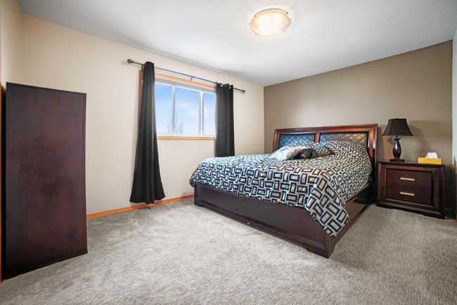 4513 73 A Street, Home with 4 bedrooms, 2 bathrooms and 2 parking in Camrose AB | Image 11