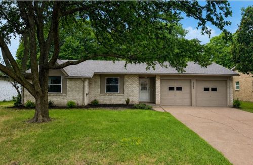 1221 Greenway Dr, Mesquite, TX, 75149-6007 | Card Image