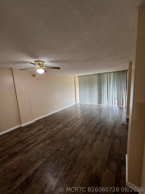 1d-105 Royal Park Dr, Oakland Park, FL, 33309-5870 | Card Image