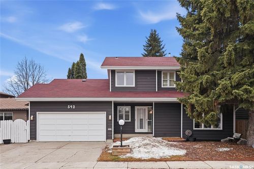 542 Coldspring Way, Saskatoon, SK, S7J3N6 | Card Image