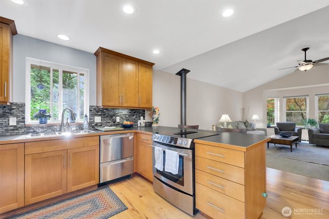 4623 224th Street Se, House other with 3 bedrooms, 2 bathrooms and 1 parking in Bothell WA | Image 11