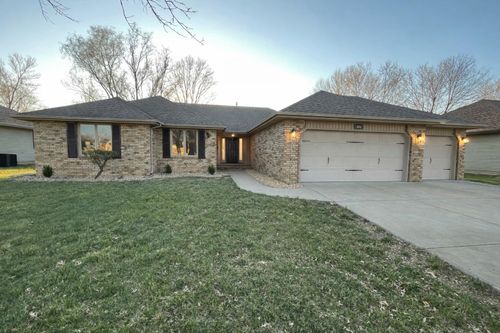 301 N Meadow St, Nixa, MO, 65714-8471 | Card Image