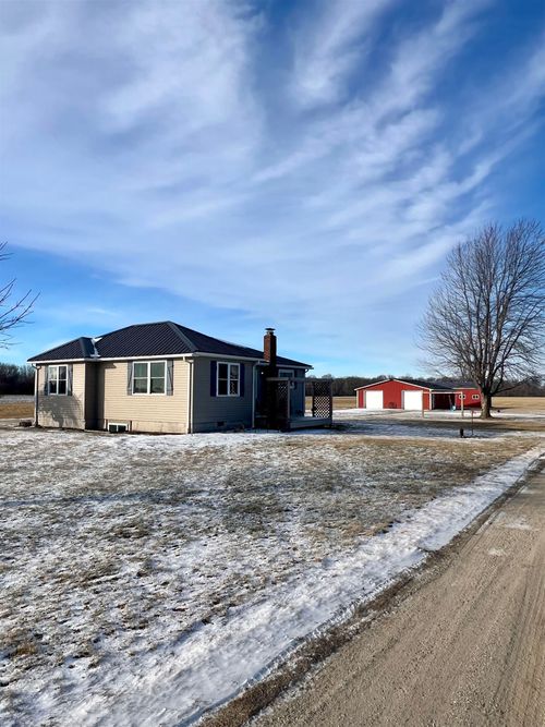 1523 Clark Rd, Saint Louis, MI, 48880-9415 | Card Image