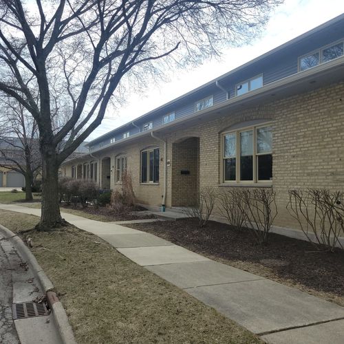 686 Lyster Rd, Highwood, IL, 60040-2003 | Card Image