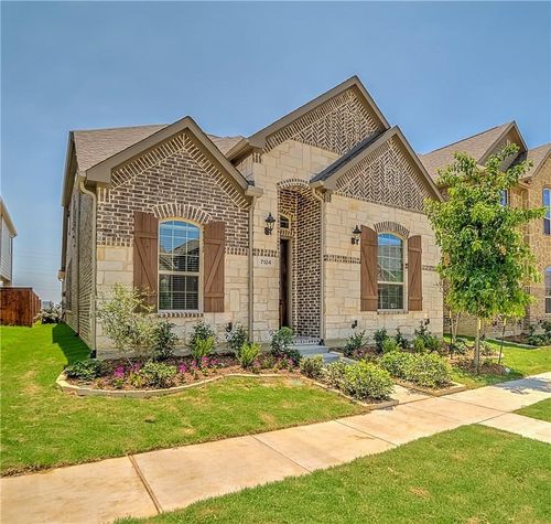 7124 Isle Royal Lane, Irving, TX, 75063 | Card Image