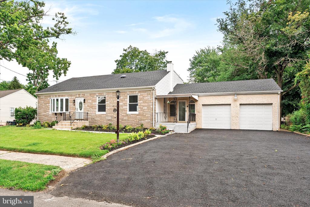 Residential in HAMILTON TOWNSHIP 3