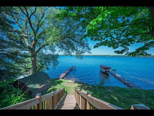 2399 Goldfinch Ln, Lac Du Flambeau, WI, 54538-9423 | Card Image