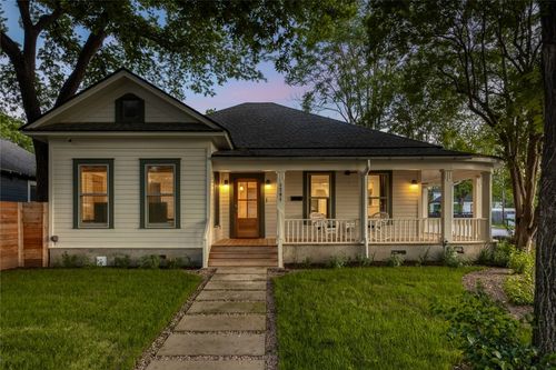 1701 Willow St, Austin, TX, 78702-4407 | Card Image