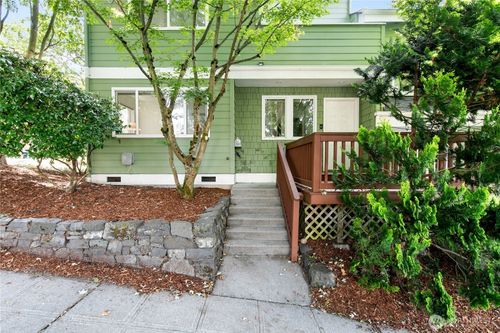 303 Nw 56th Street, Seattle, WA, 98107 | Card Image