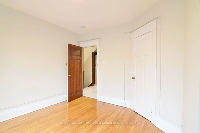 UPPER - 4 Columbine Ave, House other with 4 bedrooms, 2 bathrooms and null parking in Toronto ON | Image 12