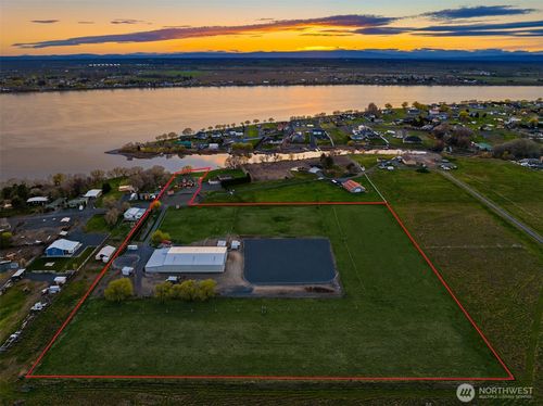 2762 Elgin Rd Ne, Moses Lake, WA, 98837-9760 | Card Image