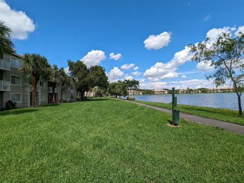 105-5001 Wiles Rd, Coconut Creek, FL, 33073-4201 | Card Image
