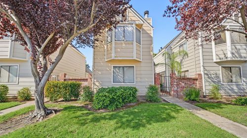 433 Benjamin Pl, Manteca, CA, 95337-6524 | Card Image