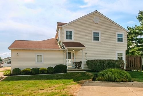 apt-a-1245 Leeward Ln, Willoughby, OH, 44094-7007 | Card Image