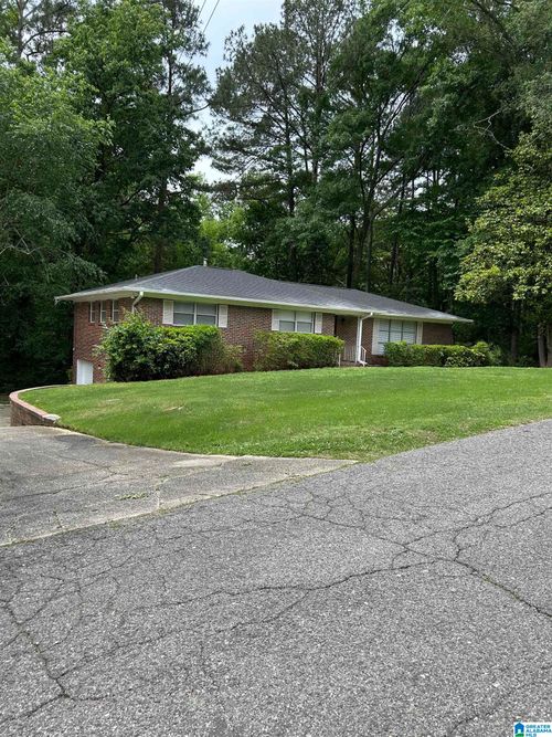 531 Tinker St, HUEYTOWN, AL, 35023-2641 | Card Image