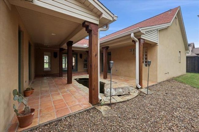 1010 Yaupon Trl, House other with 5 bedrooms, 3 bathrooms and 3 parking in Sour Lake TX | Image 26