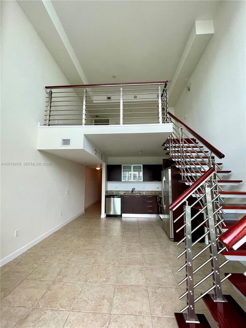 2405-41 Se 5th St, Miami, FL, 33131-2529 | Card Image