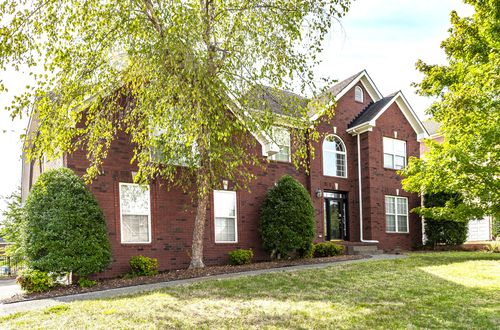 105 Cedar Ridge Ln, Hendersonville, TN, 37075-6720 | Card Image