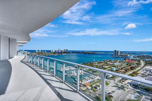 2411-220 Lake Shore Dr, Lake Park, FL, 33403-3625 | Card Image