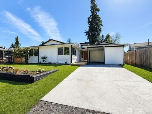 13329 58th Dr Ne, Marysville, WA, 98271-7707 | Card Image