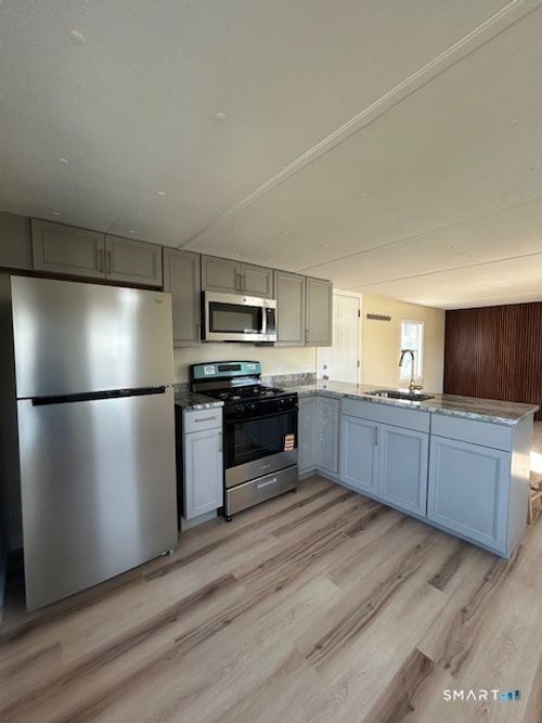 18 Fairway Dr, North Windham, CT, 06256-1350 | Card Image