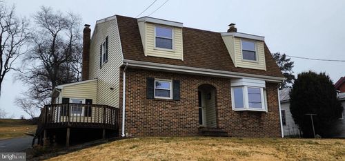 827 Disston View Dr, LITITZ, PA, 17543-9105 | Card Image