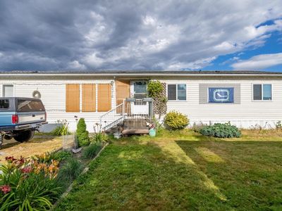 5316 216 St, House other with 4 bedrooms, 2 bathrooms and 6 parking in Langley BC | Image 2