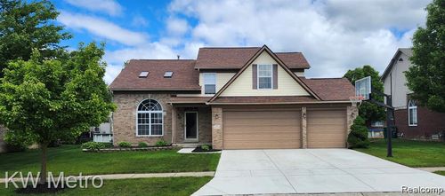 19298 Mitchell St, Rockwood, MI, 48173-9305 | Card Image