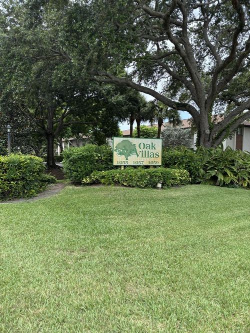apt-a11-1055 6th Ave, Vero Beach, FL, 32960-5987 | Card Image