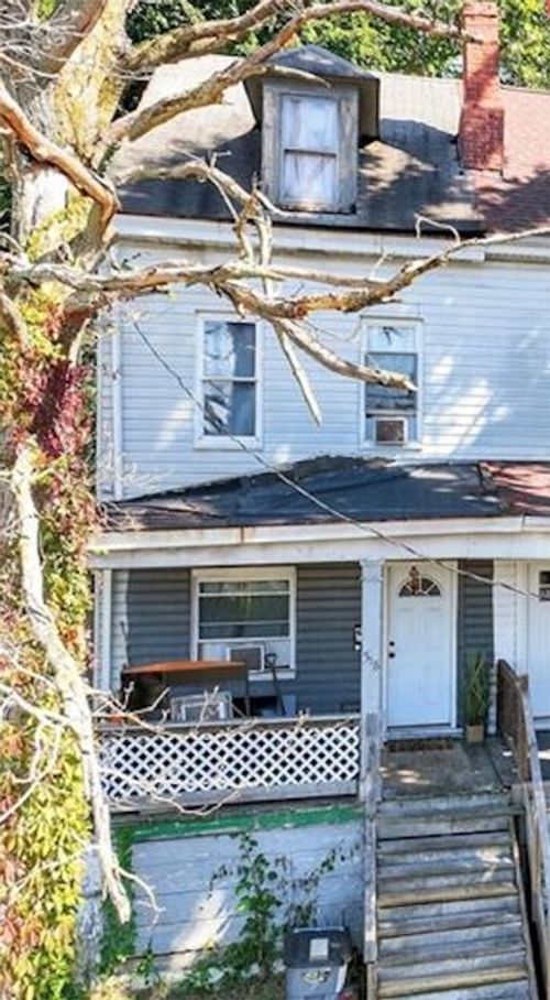 518 Carolyn Ave, Pittsburgh, PA, 15202-3106 | Card Image