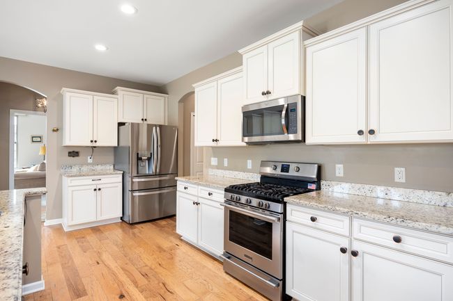 49969 Walter, Condo with 2 bedrooms, 4 bathrooms and null parking in Shelby Township MI | Image 5