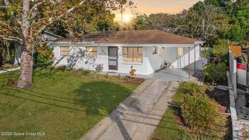 975 N Carpenter Rd, Titusville, FL, 32796-1810 | Card Image