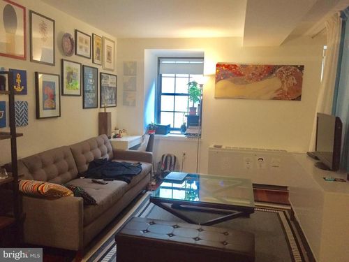 501-219 S 18th St, PHILADELPHIA, PA, 19103-6151 | Card Image