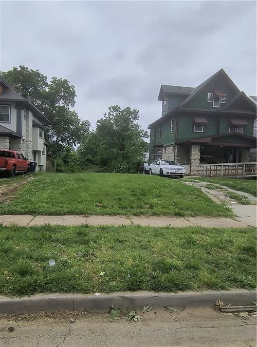 4020 Chestnut Avenue, Kansas City, MO, 64130 | Card Image