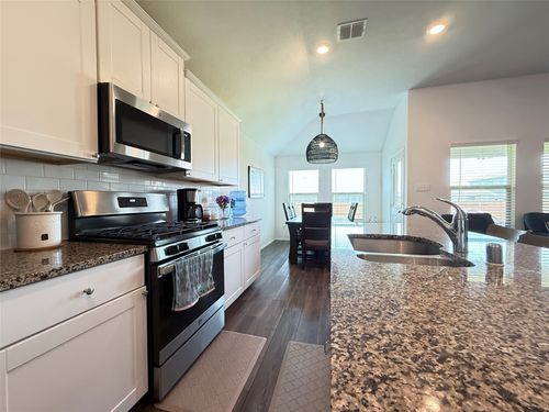 3903 Pioneer Dr, Heartland, TX, 75126-2624 | Card Image