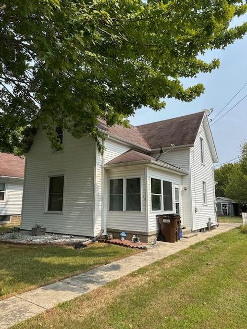 26 Henry St, Batesville, IN, 47006-1435 | Card Image