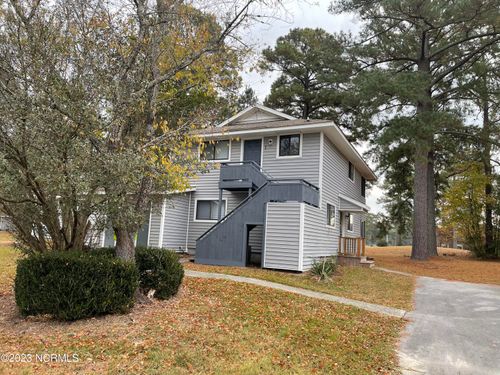 1 Linksiders Rd, New Bern, NC, 28562-9541 | Card Image