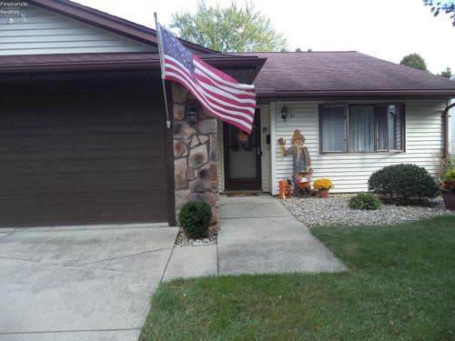 41 Brookview Dr, Fremont, OH, 43420-3639 | Card Image