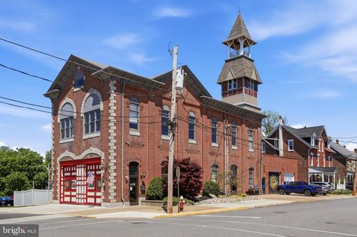 301 Walnut St, ROYERSFORD, PA, 19468-2315 | Card Image