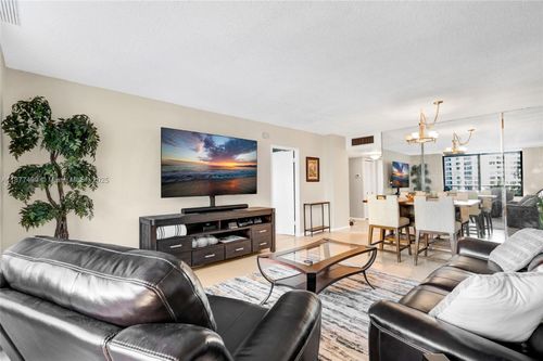 apt-320-500 Three Islands Blvd, Hallandale Beach, FL, 33009-2838 | Card Image