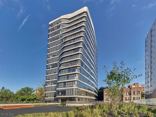 258 S Harrison St, East Orange, NJ, 07018-1514 | Card Image