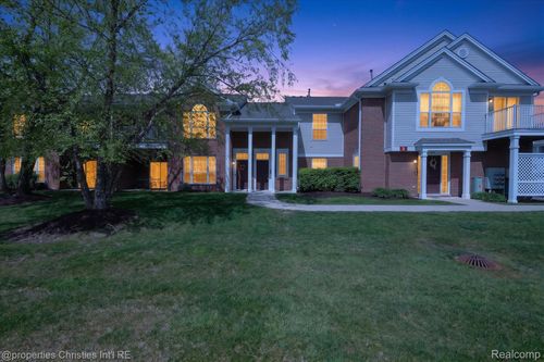 16773 Carriage Way, Northville, MI, 48168-6501 | Card Image