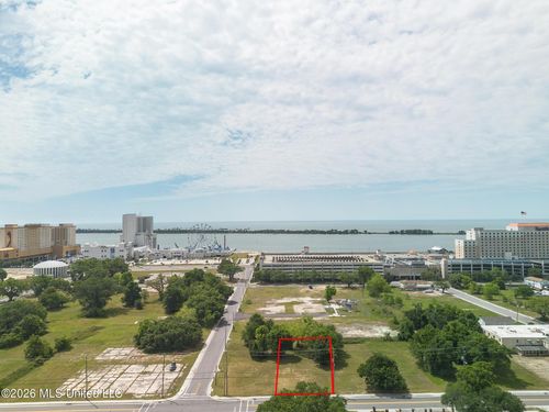 239 Howard Avenue, Biloxi, MS, 39530 | Card Image
