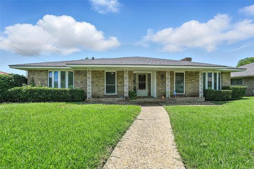 826 E Cherry St, Duncanville, TX, 75116-4017 | Card Image