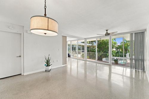 7-2725 Ne 32nd Ave, Fort Lauderdale, FL, 33308-7436 | Card Image