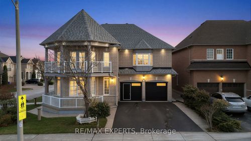 {{alt}} | Card Image