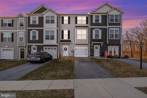 6 Hudson Blvd, RED LION, PA, 17356-8460 | Card Image