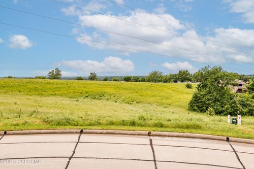 3213 Kleffner Ridge Ct, Jefferson City, MO, 65101 | Card Image