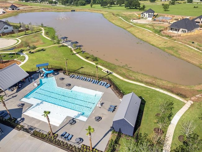 7815 Royal Pecan Loop, House other with 5 bedrooms, 4 bathrooms and 2 parking in Fulshear TX | Image 6
