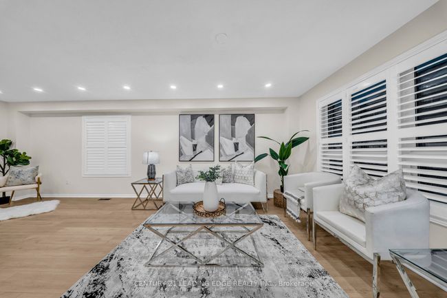 12 Styles Cres, House attached with 4 bedrooms, 4 bathrooms and 1 parking in Ajax ON | Image 9